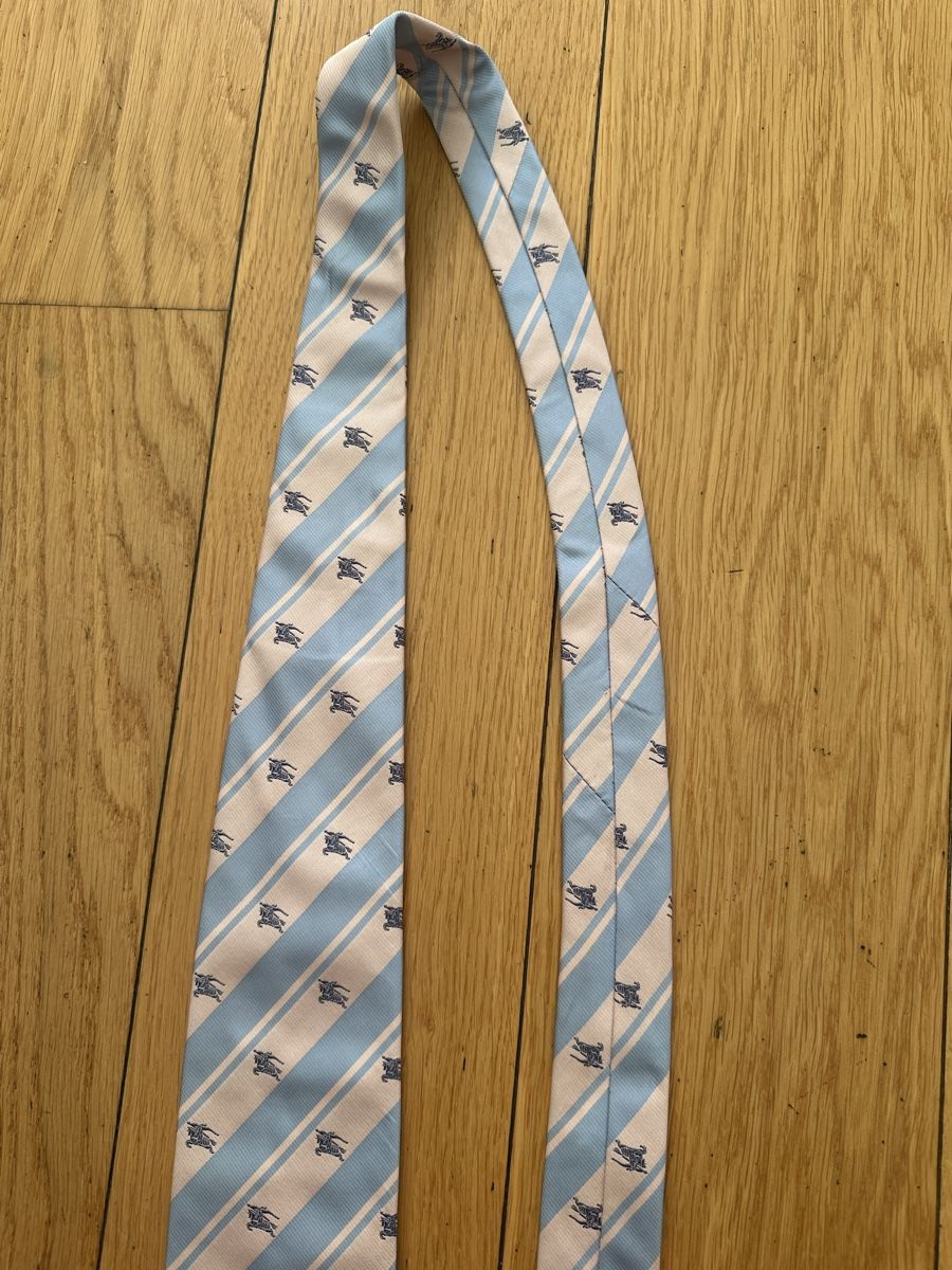 Burberry Cravatte: Burberry Tie Silk Blue Beige Pattern – Usato da Geneve venduto da iri_dr5s 3