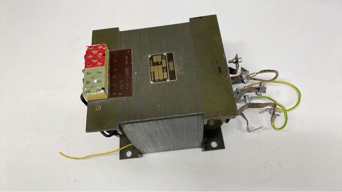 Composants électroniques: Starkstrom Trafo Transformator 180A 1800VA – D'occasion à Sirnach par Deruhrmacher