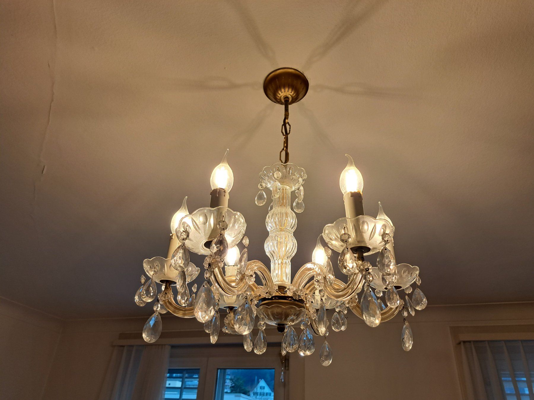 Lampadari & plafoniere: Alter Kronleuchter 6 - flammig – Usato da Schlieren venduto da Acacias