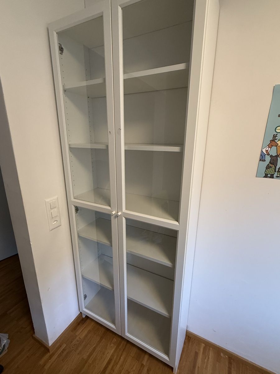 Scaffali: Ikea Billy mit Vitrinentüren – Usato da Zürich venduto da cla_6p6z 1