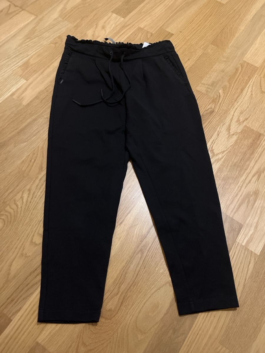 Only Pantalons: Stoffhose - Only – D'occasion à St. Gallen par m.zeq