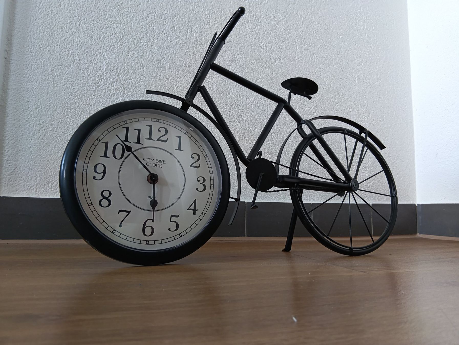 Toutes les décorations: Fahrrad Wanduhr Deko – D'occasion à Kleindietwil par kon_9nml 1