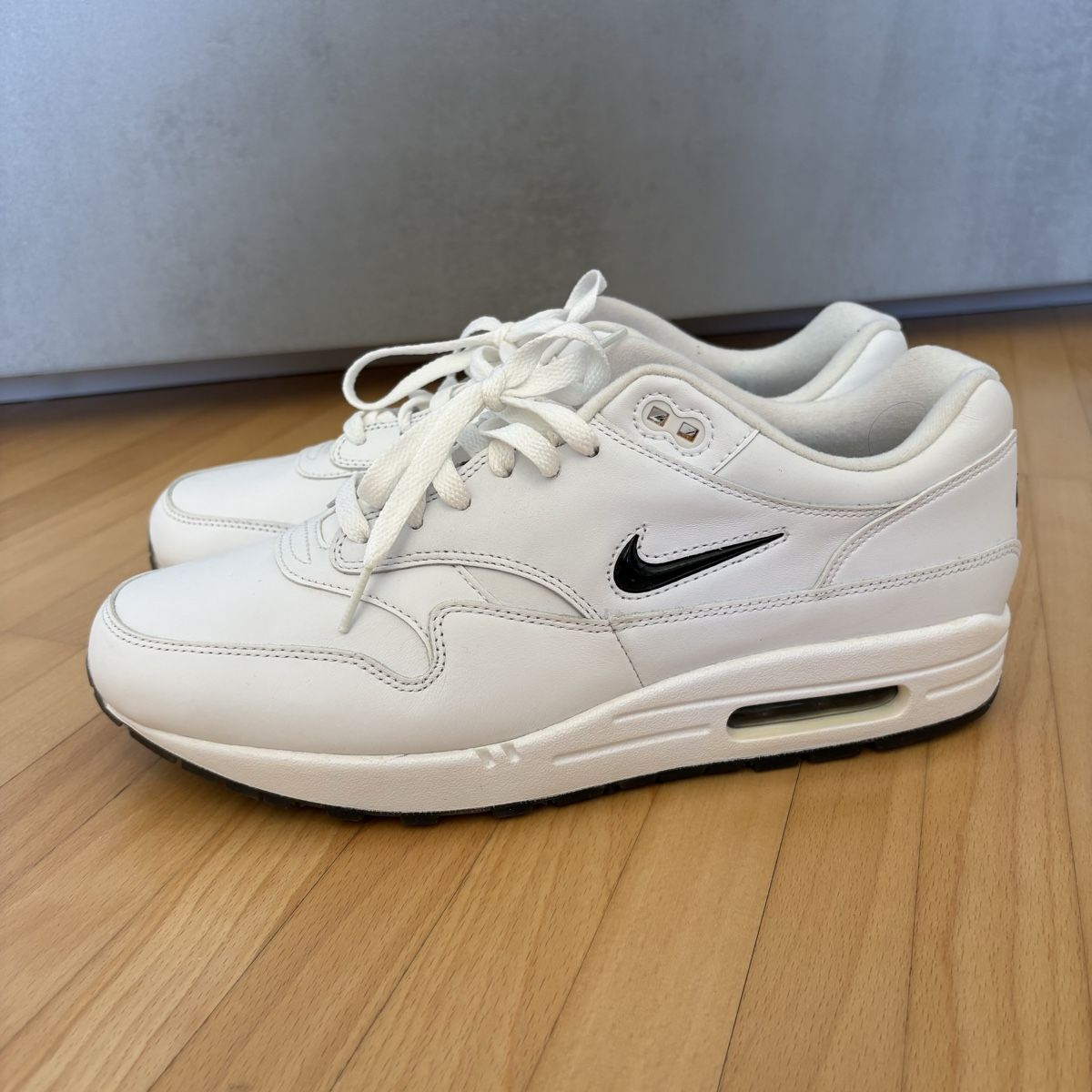 Nike Scarpe da uomo: Nike Air Max 1 Jewel 2017 – Usato da Winterthur venduto da LaBodega 1
