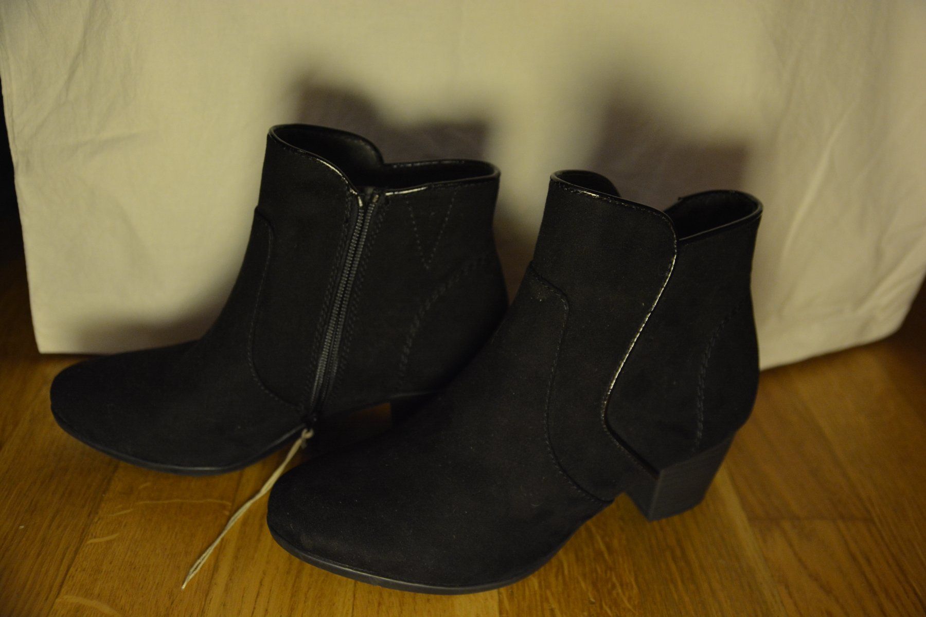 Scarpe da donna: Schwarze hohe Stiefeletten samt Leder Nr.38 – Nuovo (secondo la descrizione) da Bern venduto da plant_nerd 2