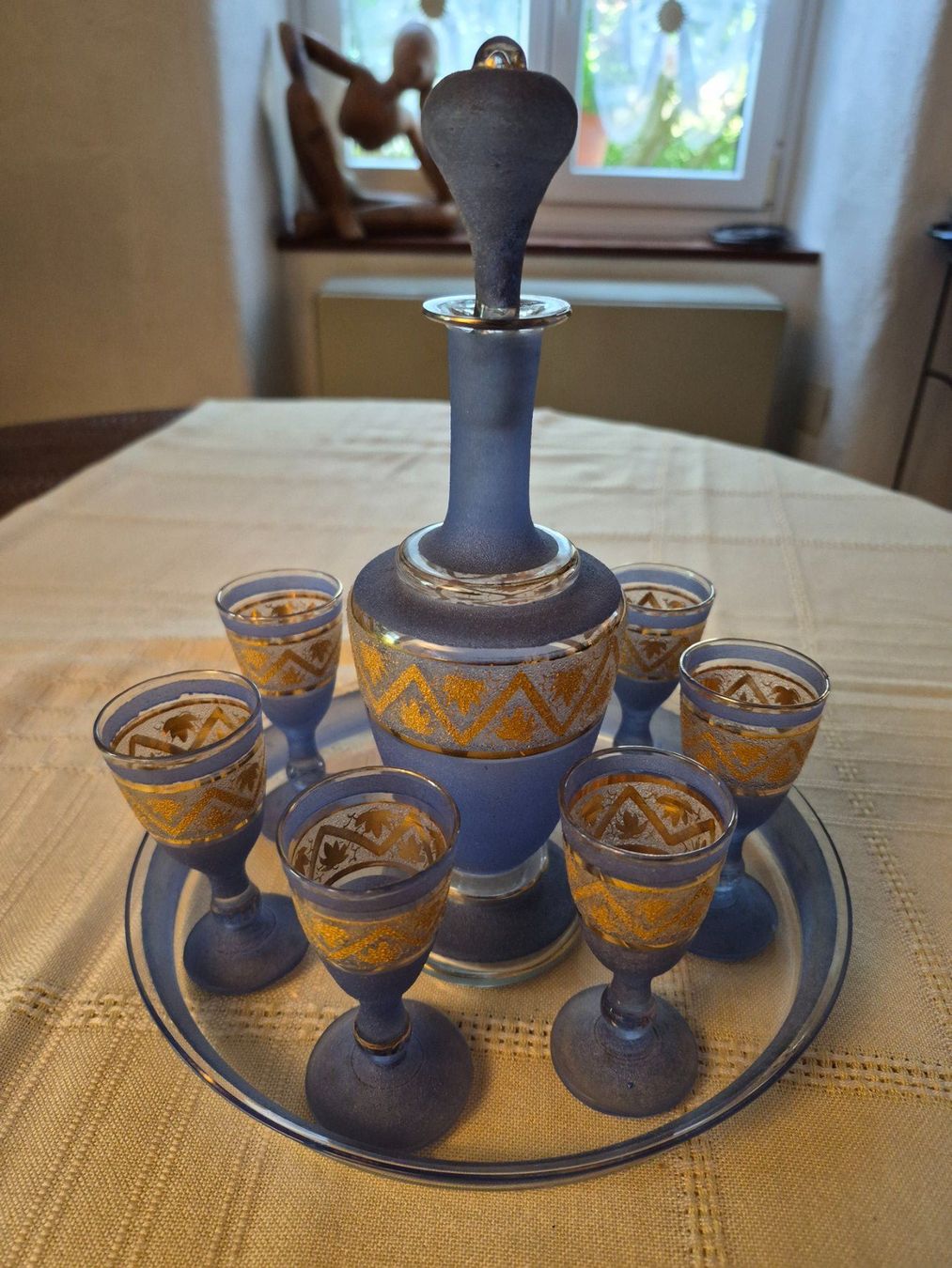 Carafes: Ensemble de verres et carafe anciens – D'occasion à charmoille par mir_my9f