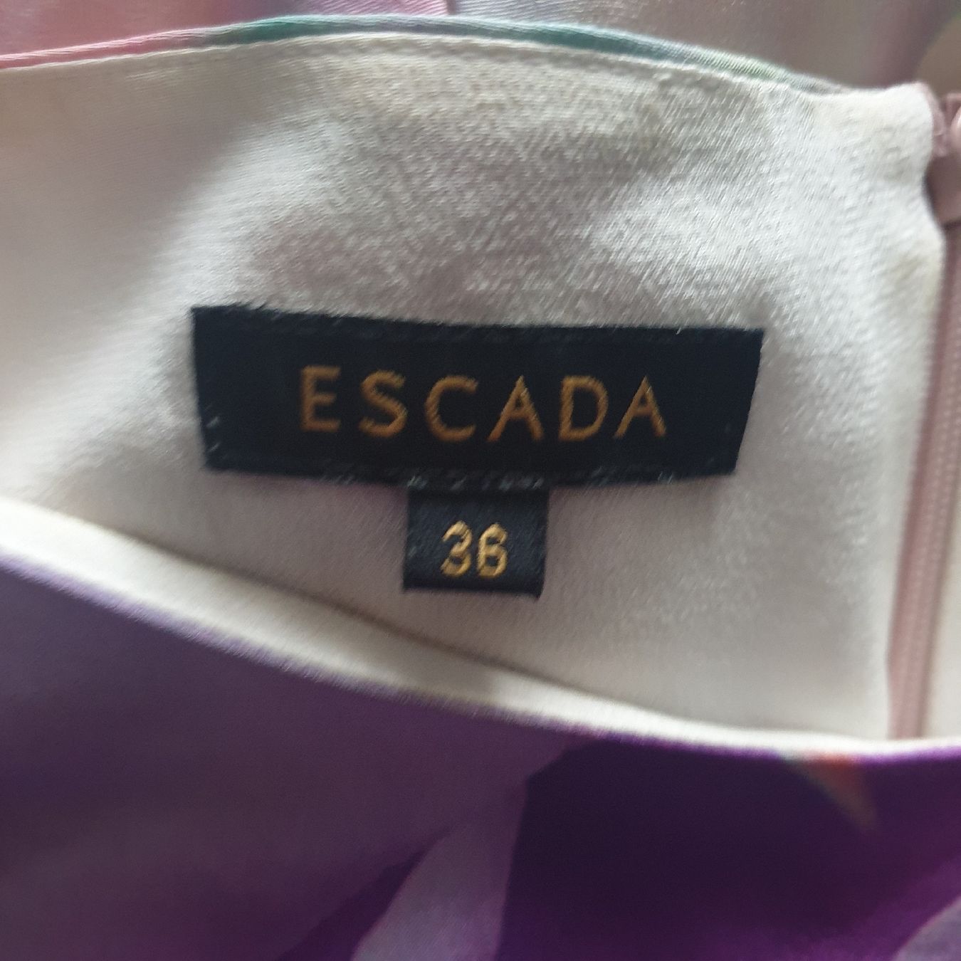 Escada Kleider: Escada schönes Seidenkleid Gr. 36 – Neu (gemäss Beschreibung) aus Frenkendorf von Moon111 3
