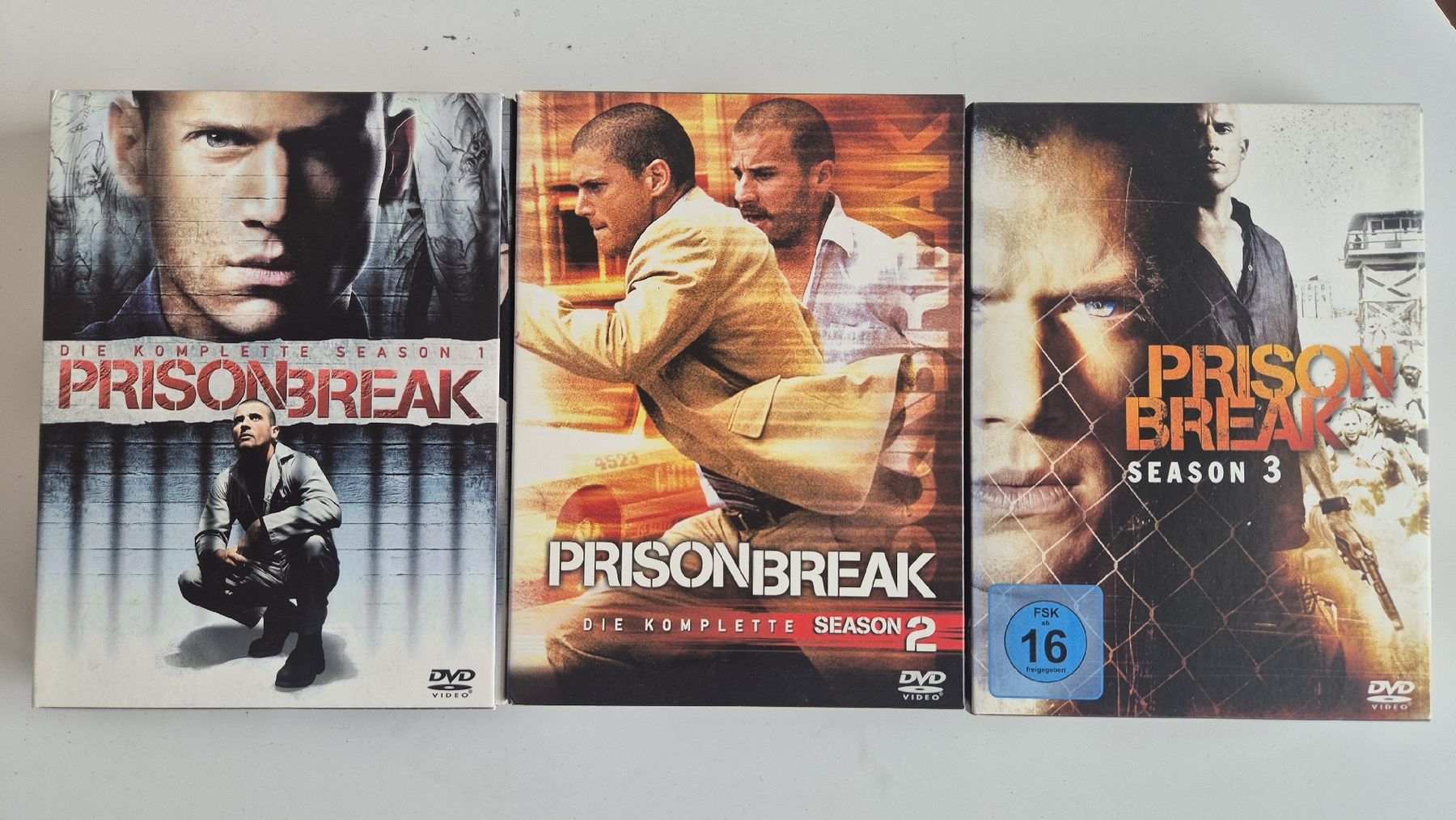 Tutti i DVDs: Diverse Serien: The OC, Prison Break, One Tree Hill – Usato da Solothurn venduto da Gretzky 3