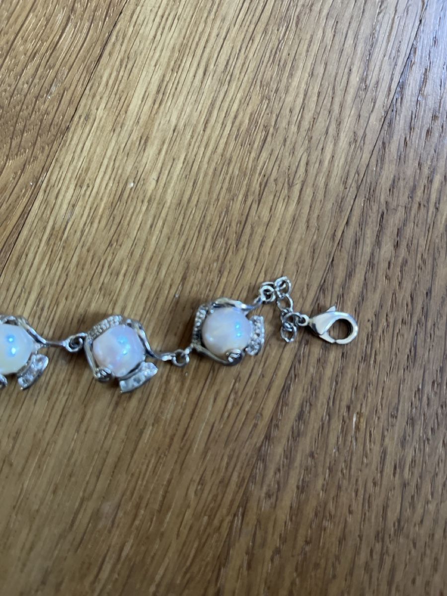 Armbänder & -reifen: Armband mit Perlen – Gebraucht aus Bern von selaiin_07 1