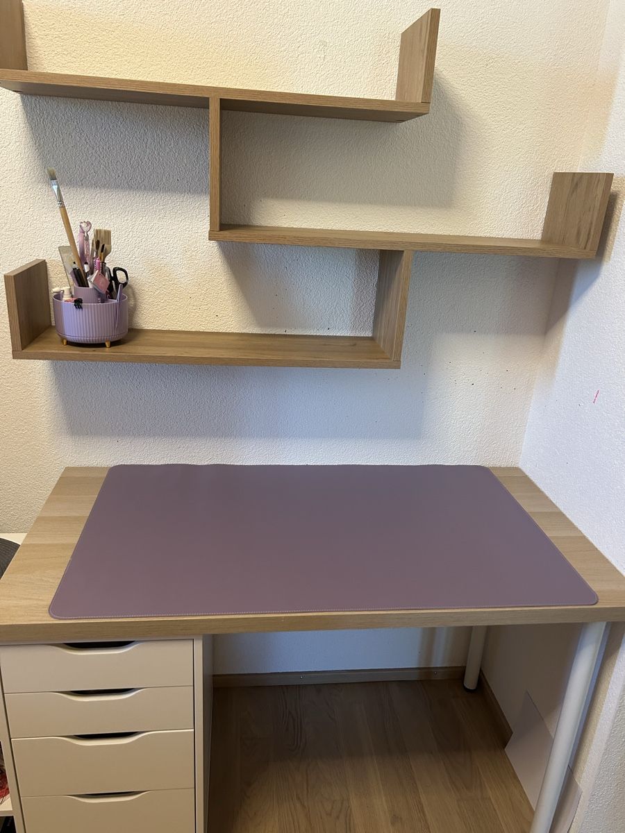 Scrivanie: Schreibtisch mit Wandregal holz – Usato da Nänikon venduto da GibsonMarshall 2