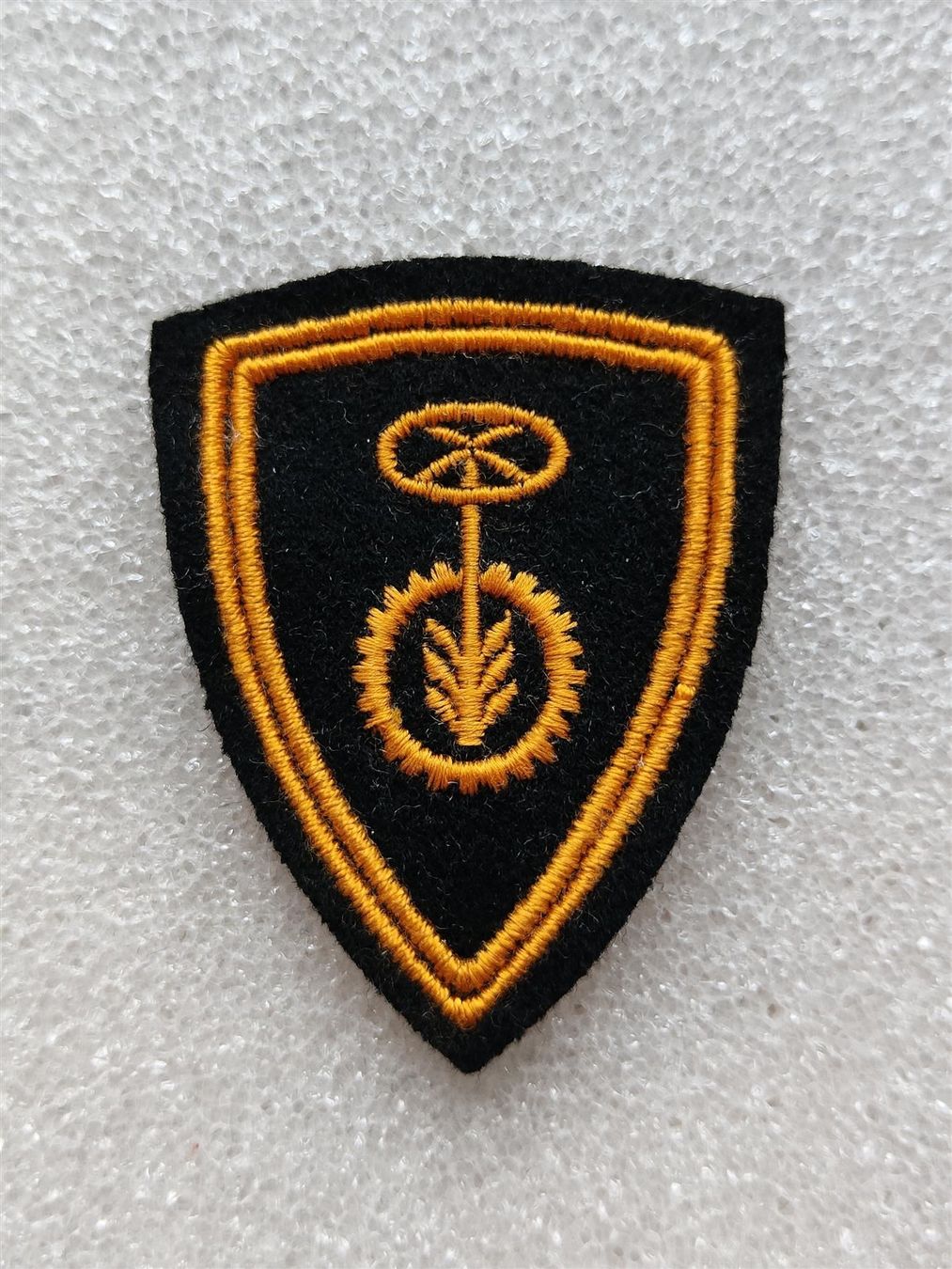 Schweizer Armee Placchette & Badge: Funktionsabzeichen Panzermechaniker Ord. 1968 – Usato da Bauma venduto da SwissMilitaria