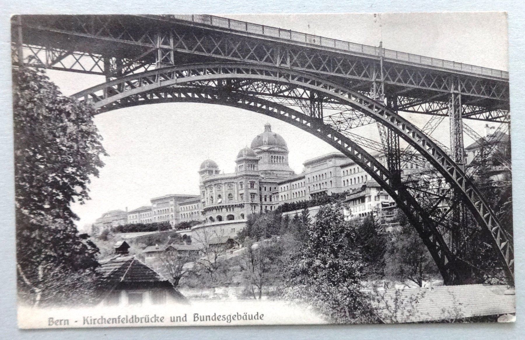 Cartoline postali: Bern - Kirchenfeldbrücke und Bundesgebäude – Usato da Fétigny venduto da Billy2miny
