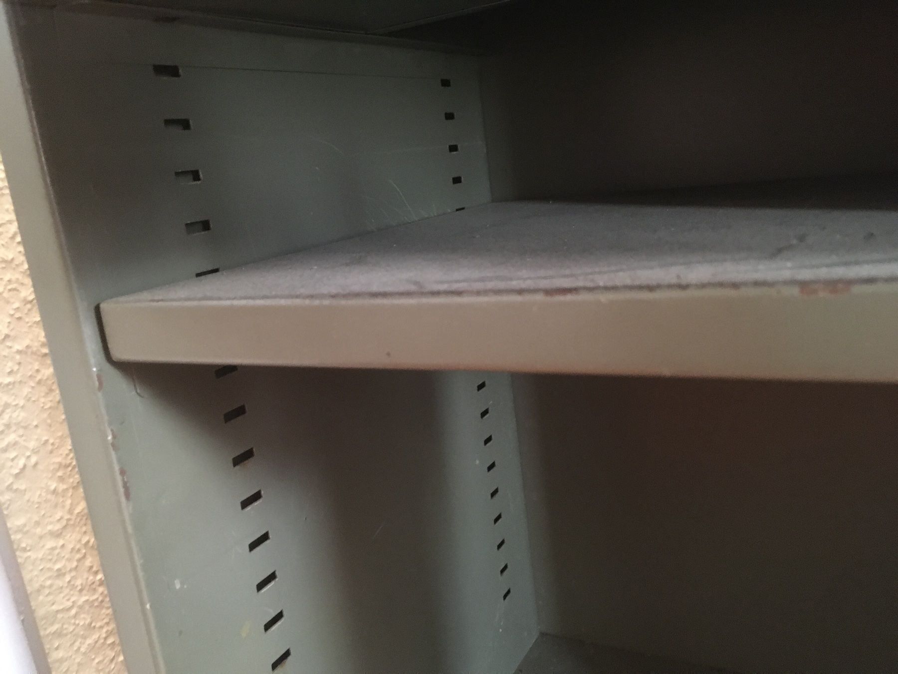 Regale: INDUSTRIE WERKSTATT BÜRO DESIGN – Gebraucht aus Bottmingen von Surubi 9
