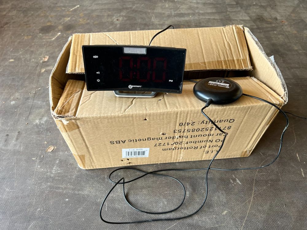 Réveils: Radiowecker – D'occasion à Kaltbrunn par chr_k8lb