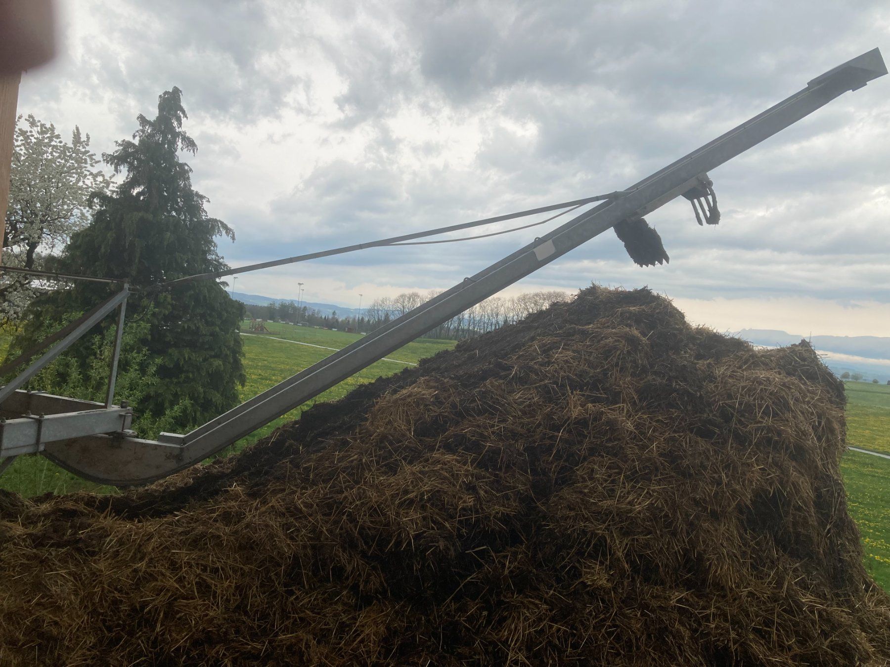 Tutte le macchine: Evacuateur et Rampe à fumier – Usato da Porsel venduto da Crouille