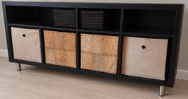 Schwarzes TV-Möbel / Ikea Kallax