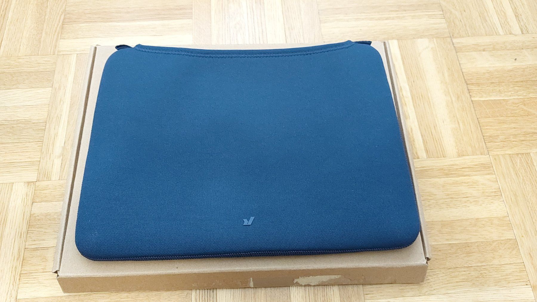 Apple Covers & Borse: Housse MacBook 13" Rushfaster - Laptop Sleeve Neuve – Nuovo e nell'imballaggio originale da Genève venduto da jake90