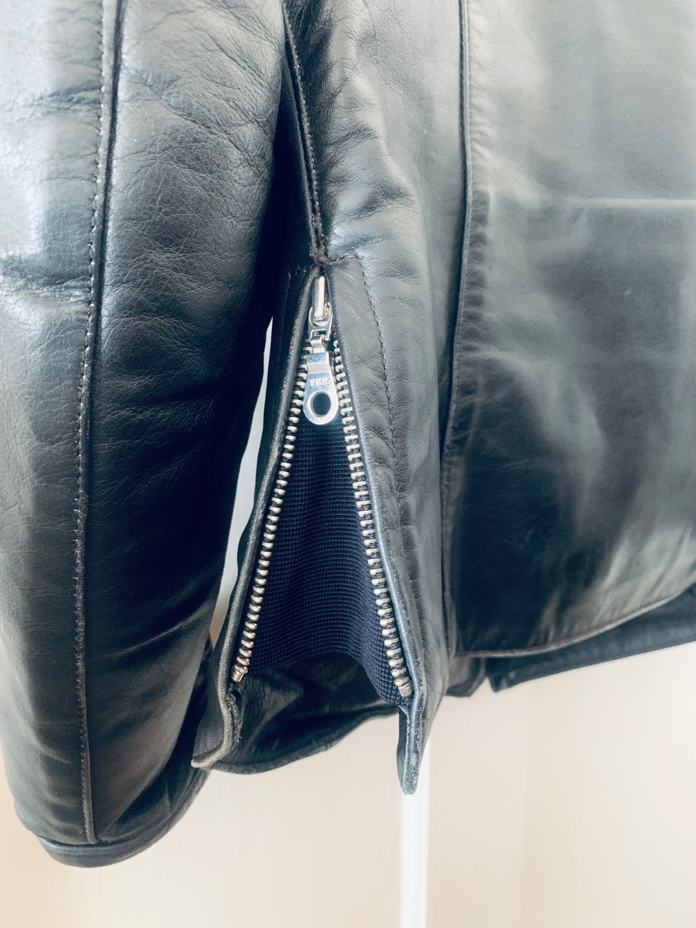 Giacche: Motorrad Lederjacke, Gr. 38-40 – Usato da Bern venduto da Flora.Sonea 5