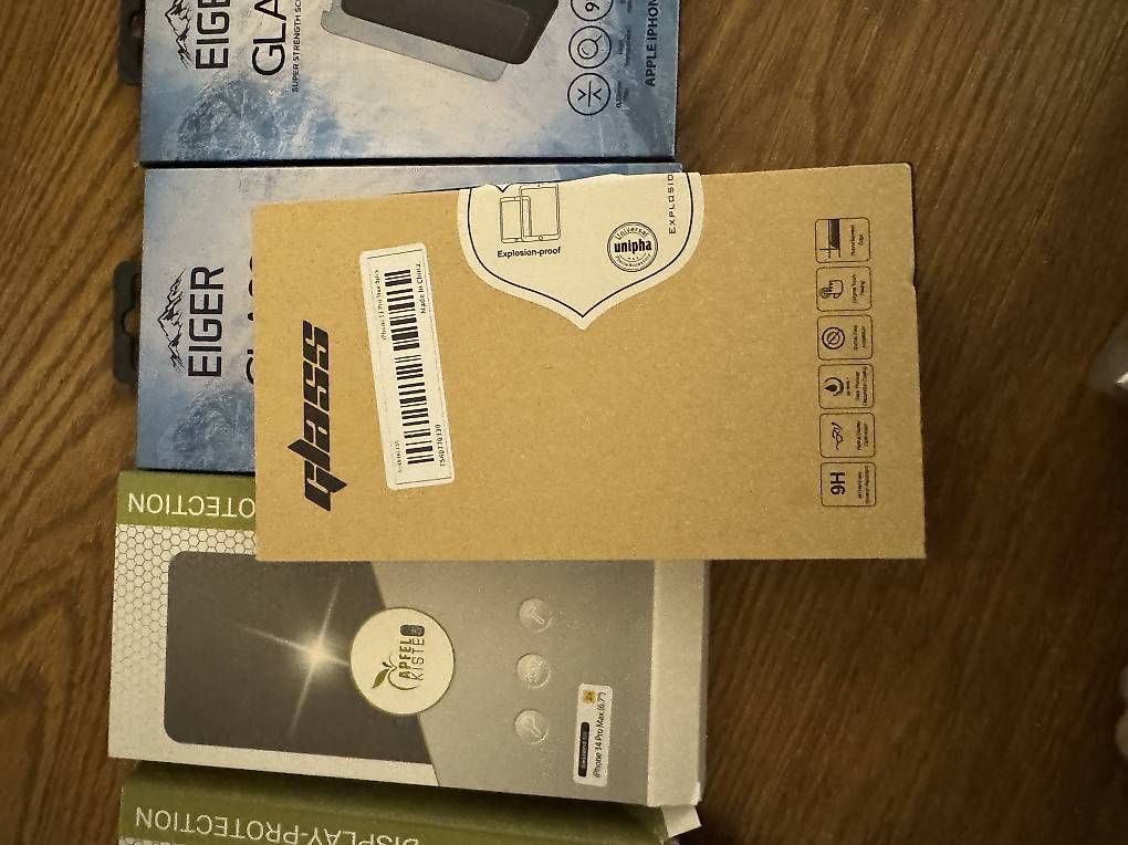 Telefoni cellulari / Smartphones: Iphone Glas für 12 pro Max – Usato da Zumikon venduto da muca33 2