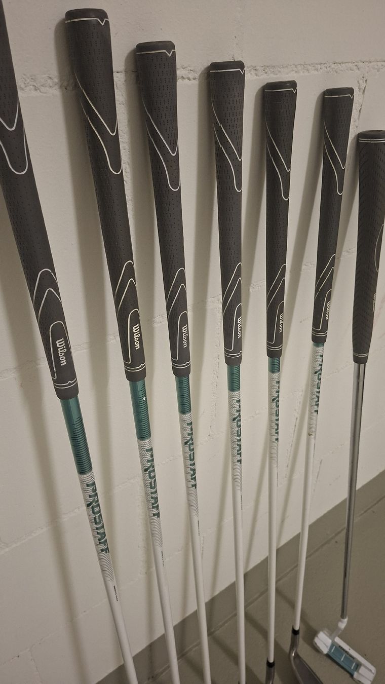 Wilson Schläger & Sets: Golf Set Anfänger Damen – Gebraucht aus Hünenberg von 1902 3