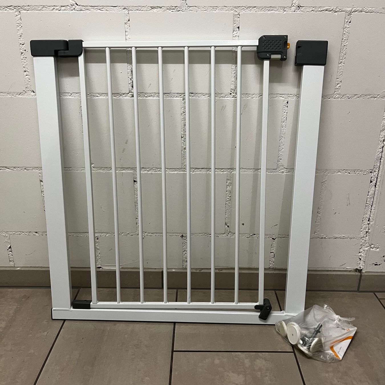 Sécurité: Türschutzgitter min 73cm,  max 80cm – D'occasion à Zürich par irinaw