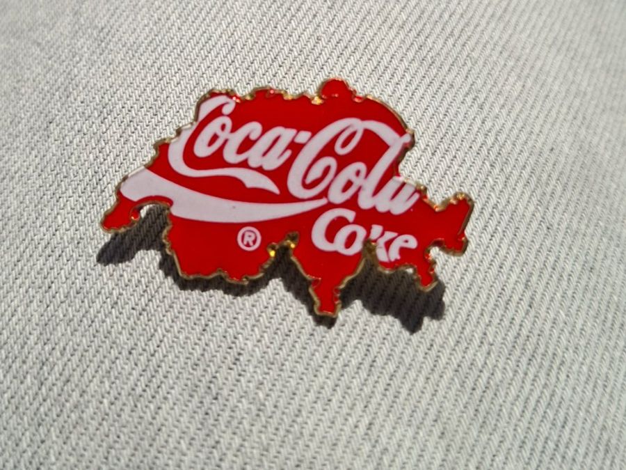 Coca-Cola Plaquettes & Badges: Coca-Cola Schweiz Pin – D'occasion à Erlinsbach par pfunky