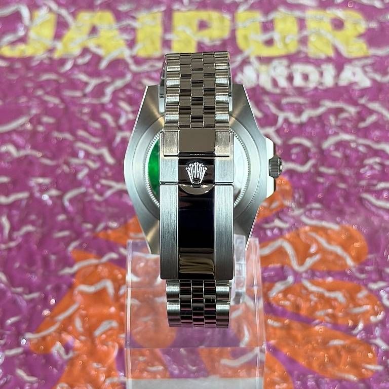 Orologi: Rolex GMT-Master II "Bruce Wayne" 126710GRNR – Usato da Genève venduto da minty.watches 7