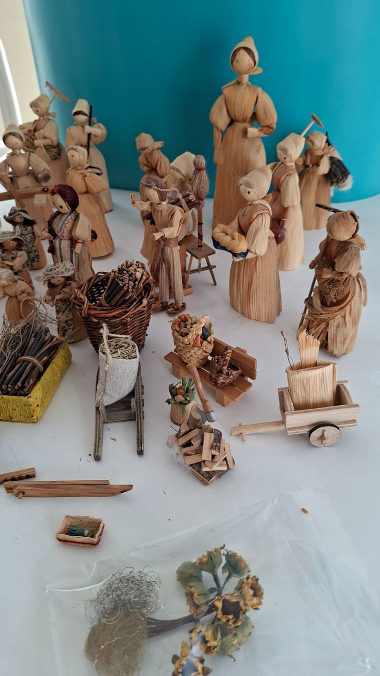 Statuette: Strohfiguren Krippenfiguren Handarbeit, Herbstdeko, Top! – Usato da Opfikon venduto da Diversamente 3