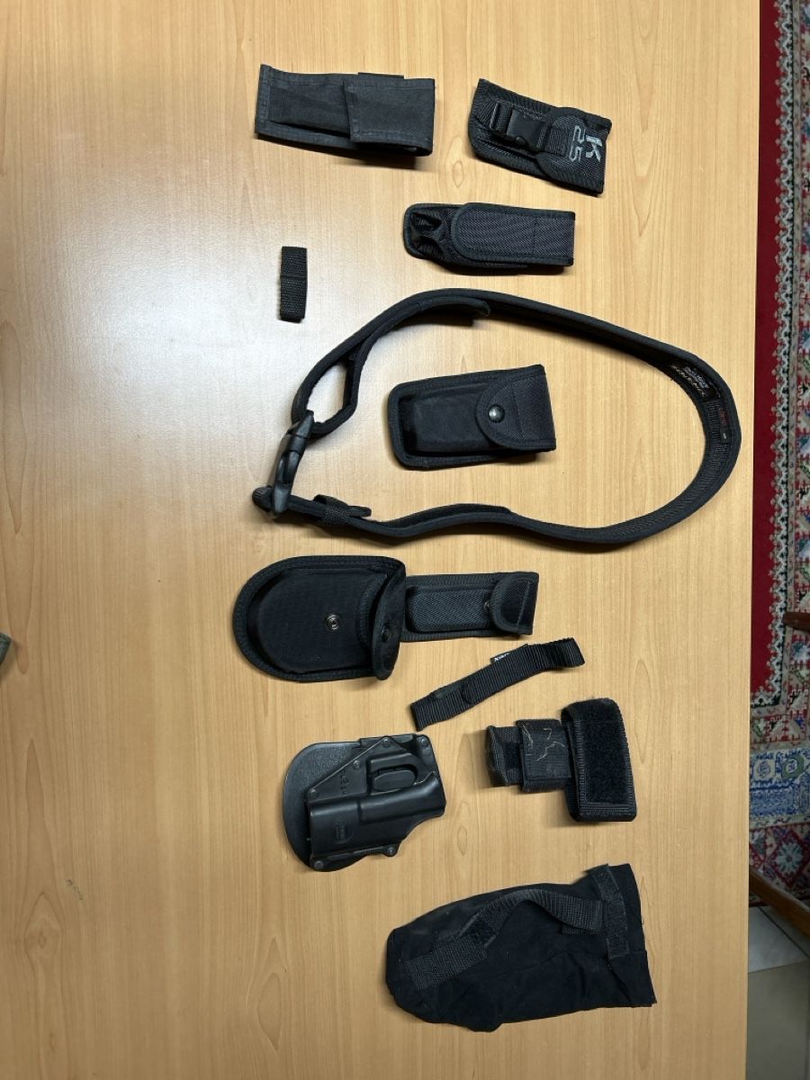 Uniformi: Ceinture de sécurité + divers poche – Usato da Commugny venduto da Rot_s6pd