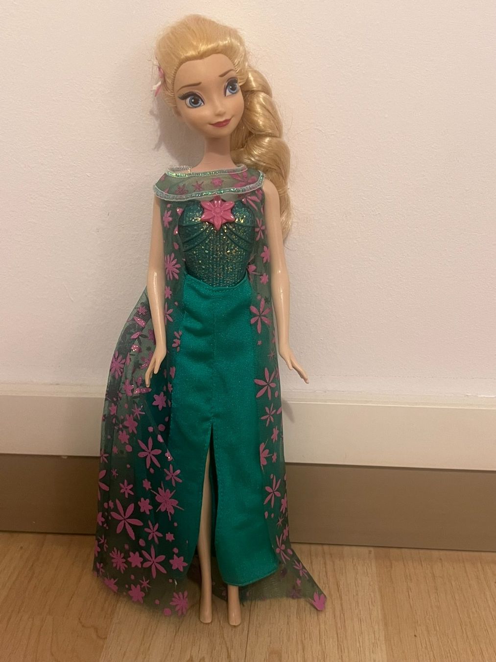 Puppen: Elsa Singing Puppe aus "Die Eiskönigin" #27 – Gebraucht aus Wildegg von Car-Mania