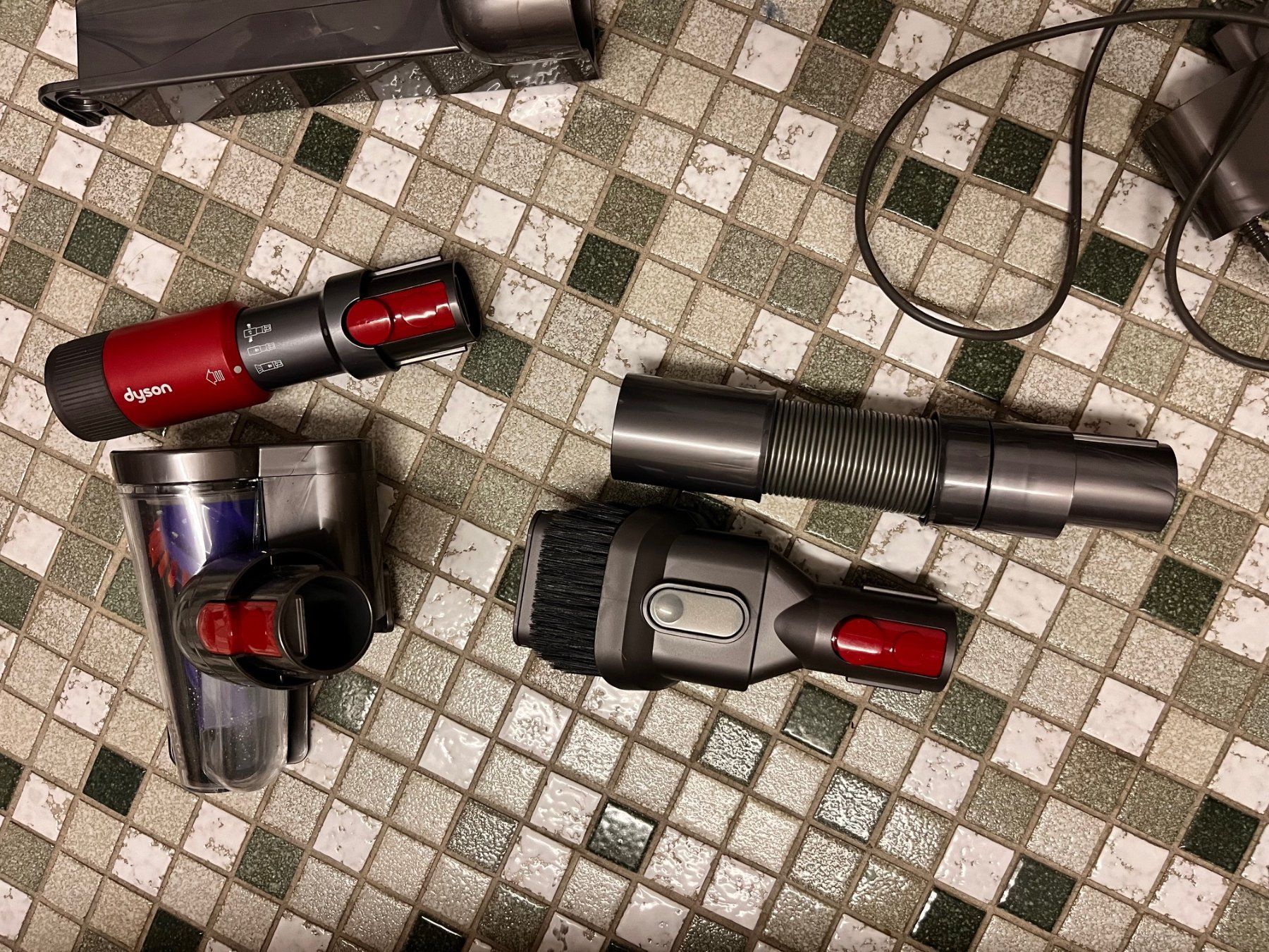 Dyson Aspirateurs & Accessoires: Accessoires Dyson v15 detect – Neuf (Voir description) à Pully par Artemisya 1