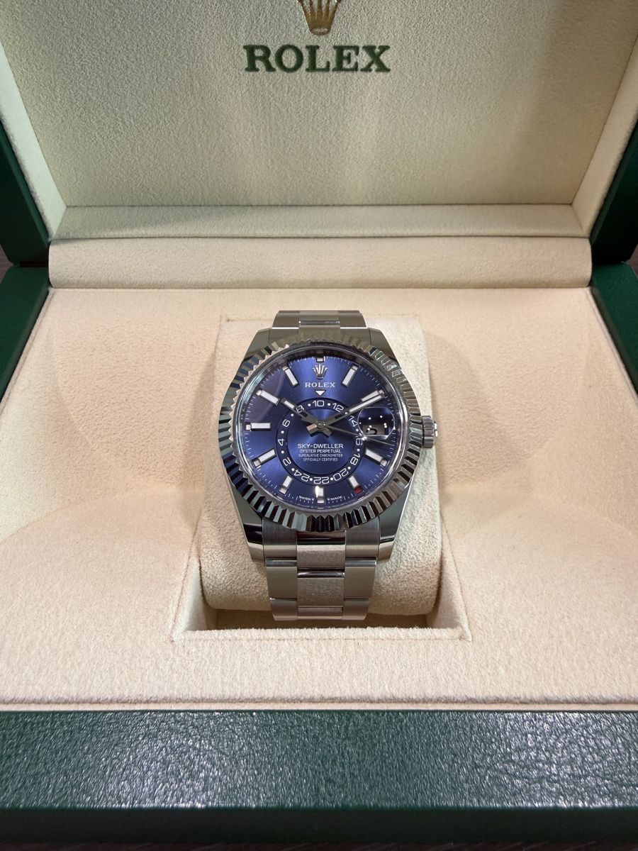 Rolex Orologi: Rolex Sky-Dweller Blau - Fullset - Top Zustand – Usato da Niederbipp venduto da Macho78 1