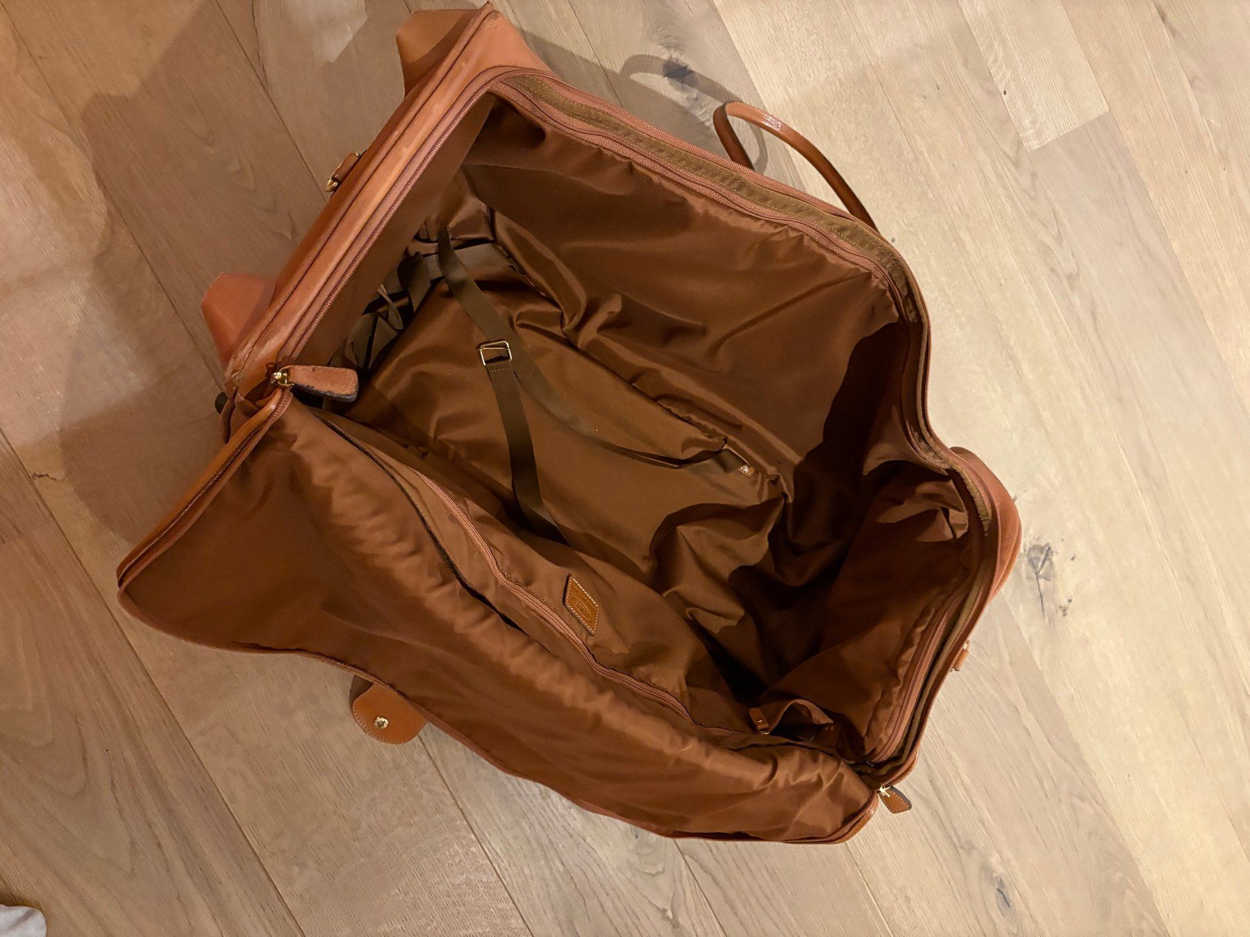 Brics Taschen: Exklusive Bric's Leder-Reisetasche – Gebraucht aus Oberrieden von E.r.jaeger 1