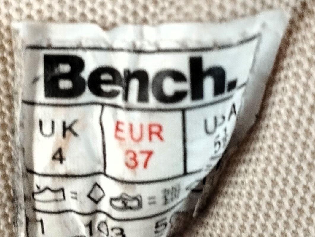Bench Damenschuhe: BENCH. Damentrekkingschuhe Grösse 37 – Gebraucht aus Schübelbach von Restwert_Schubelbach 3