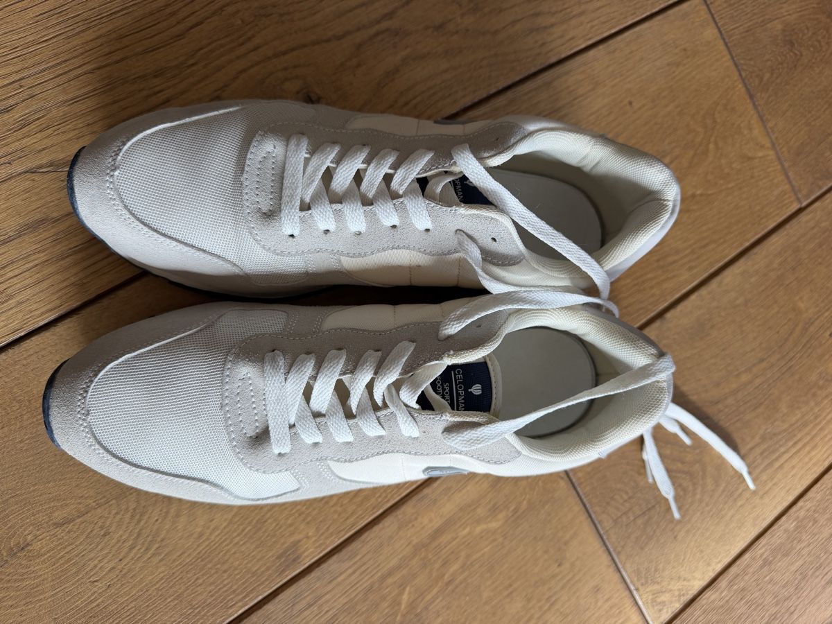 Damenschuhe: Sneaker cremefarben Gr. 41 – Neu (gemäss Beschreibung) aus Herznach von Deissw 1