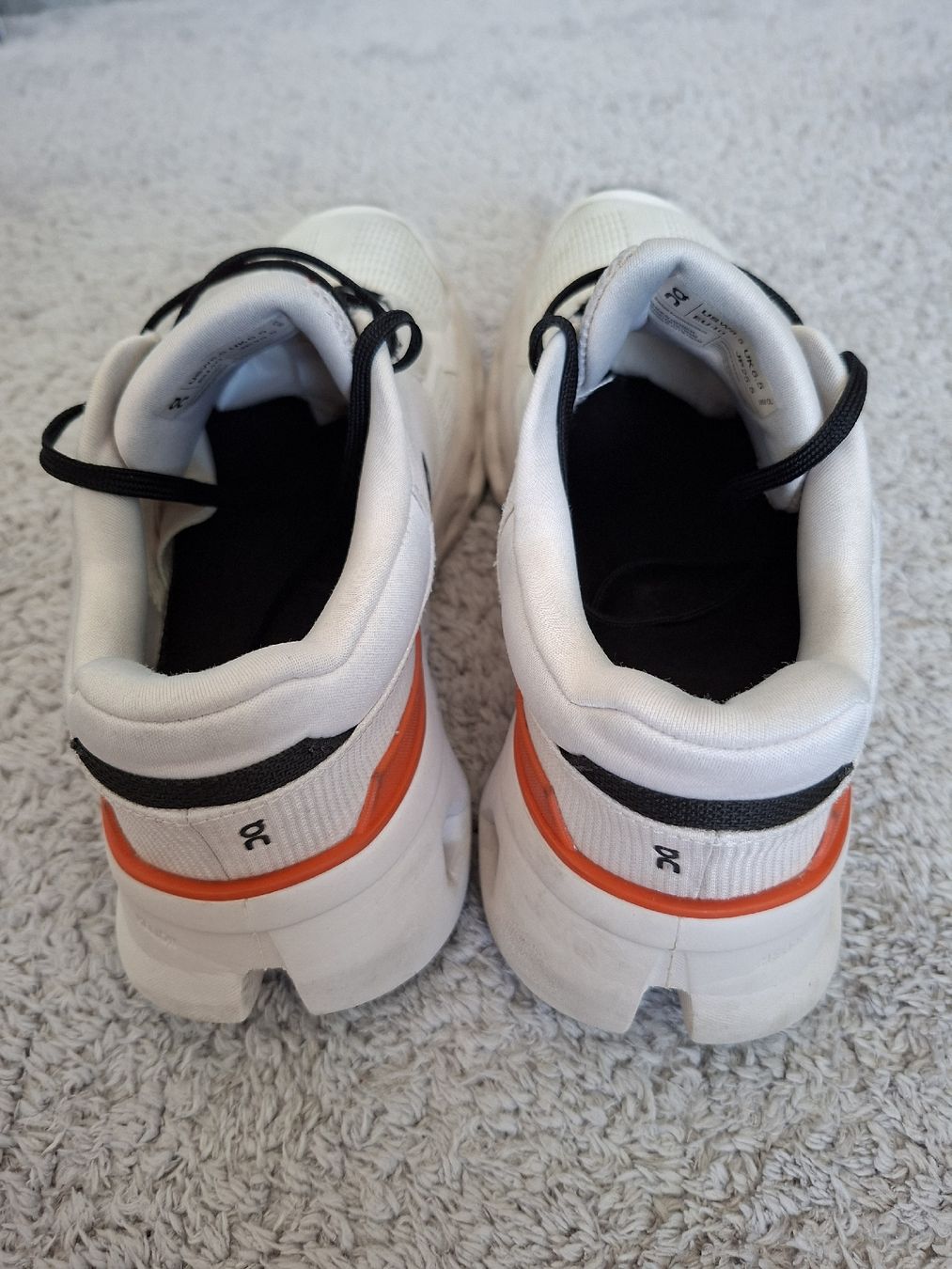 On Scarpe da uomo: Chaussures On Running Cloudrunner blanc orange taille 40 – Usato da Renens VD venduto da ser_j2fn 3