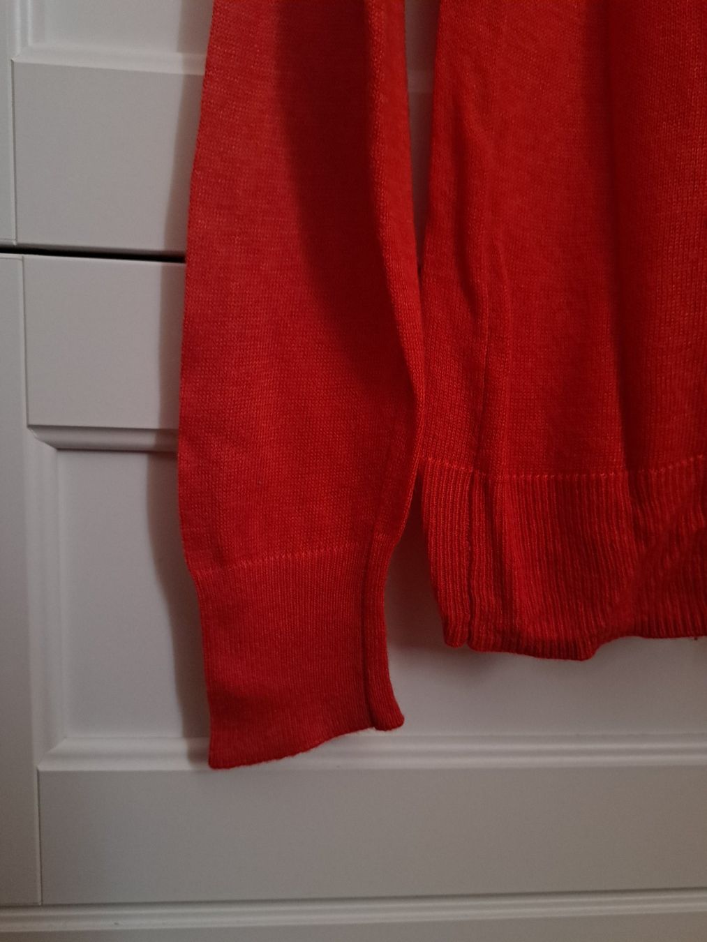 Zara Pulls & Sweat-shirts: ZARA Pullover Grösse M mit Schulterausschnitt – D'occasion à Zürich par dph_r9t2 6