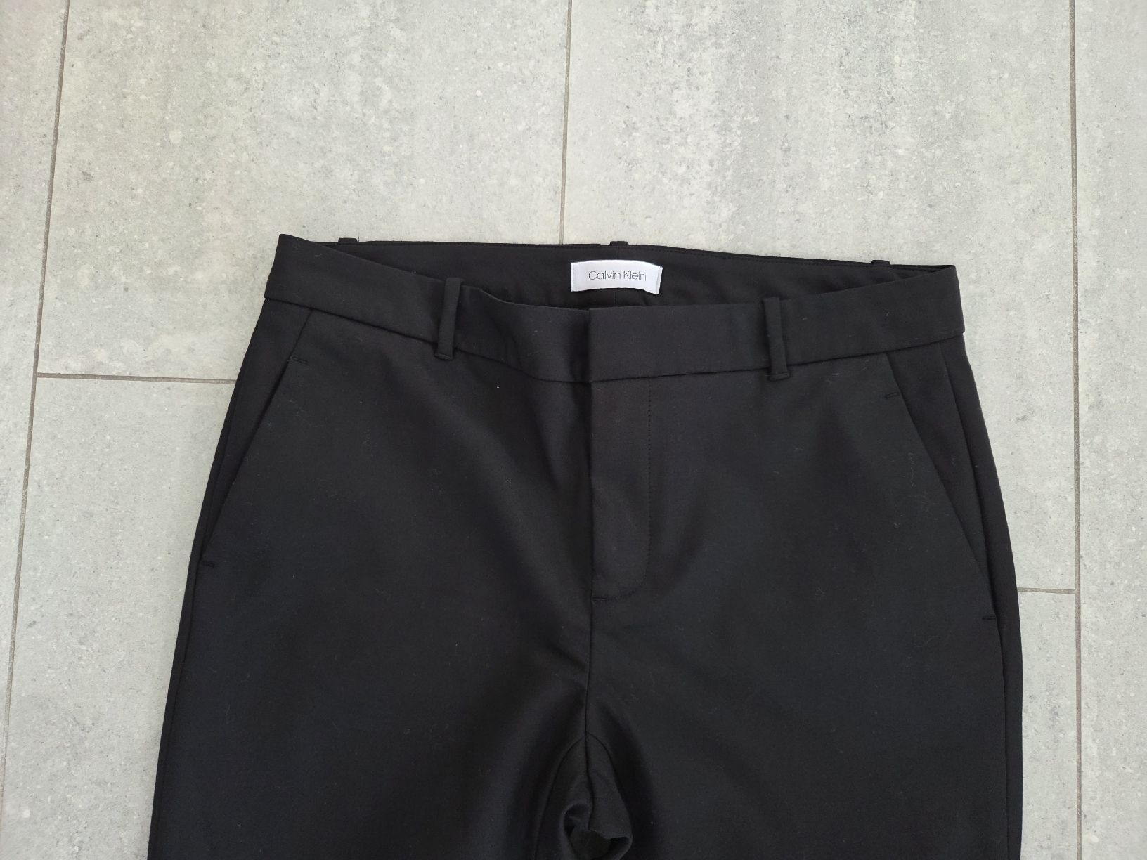 Calvin Klein Pantaloni: schöne Hose, Calvin Klein – Usato da Wiesendangen venduto da Sinhuk 2