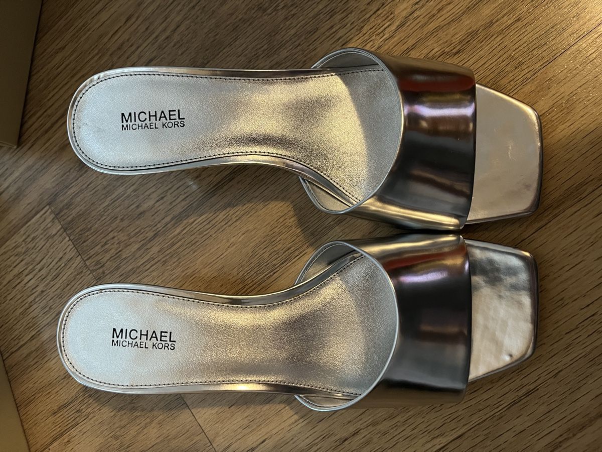 Michael Kors Scarpe da donna: MICHAEL KORS Heels Silber Grösse 38 – Nuovo (secondo la descrizione) da Sulgen venduto da jac_hp2g 1