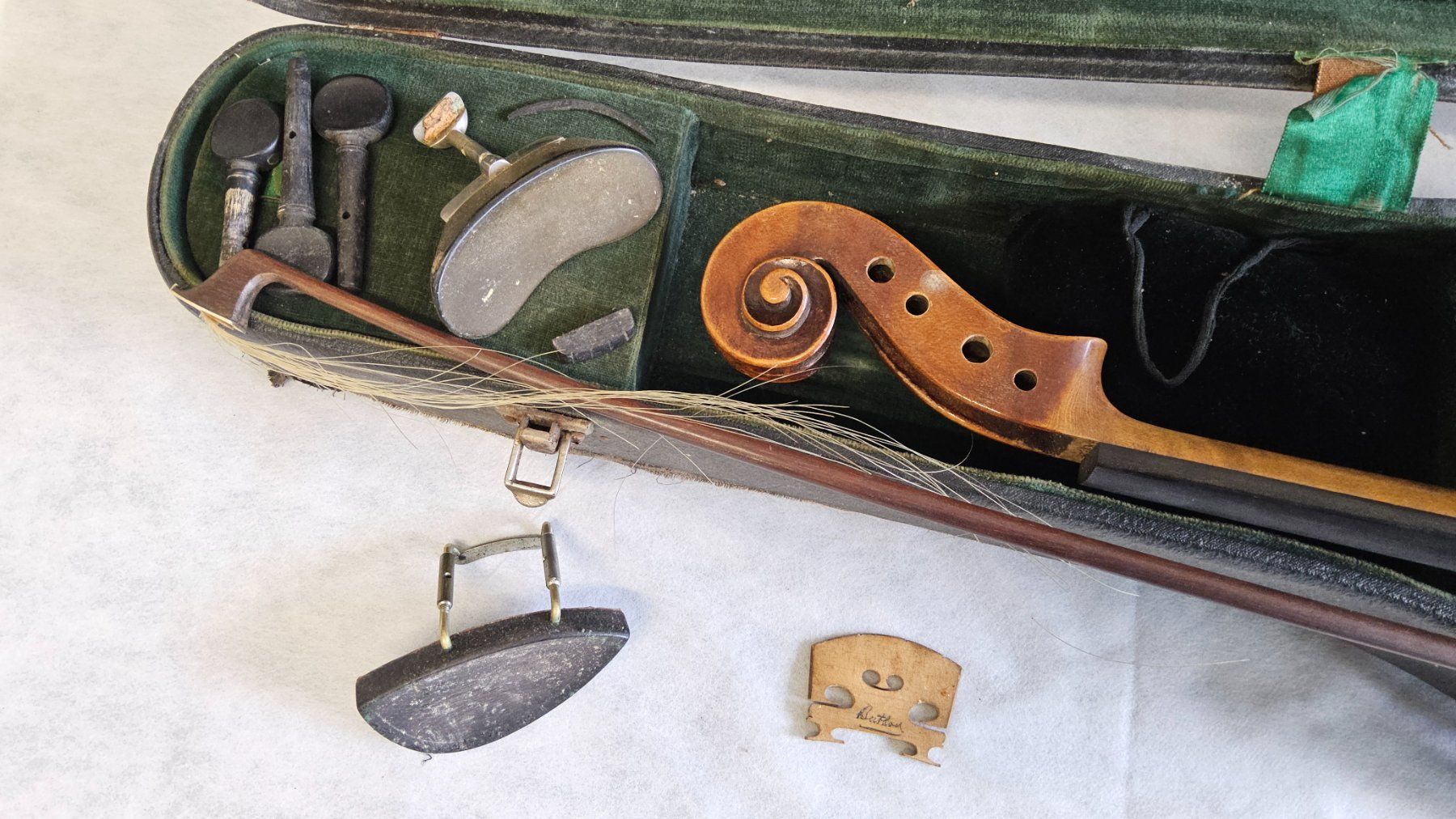 Instruments de musique: Ancien violon avec archet et coffret – D'occasion à Malleray par Frederic24 5