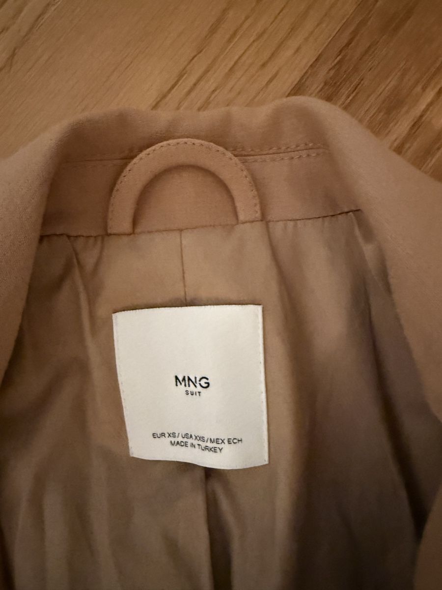 Mango Mäntel: Schicker Herbstmantel von Mango Gr. XS – Neu (gemäss Beschreibung) aus Kilchberg ZH von Ea72 1