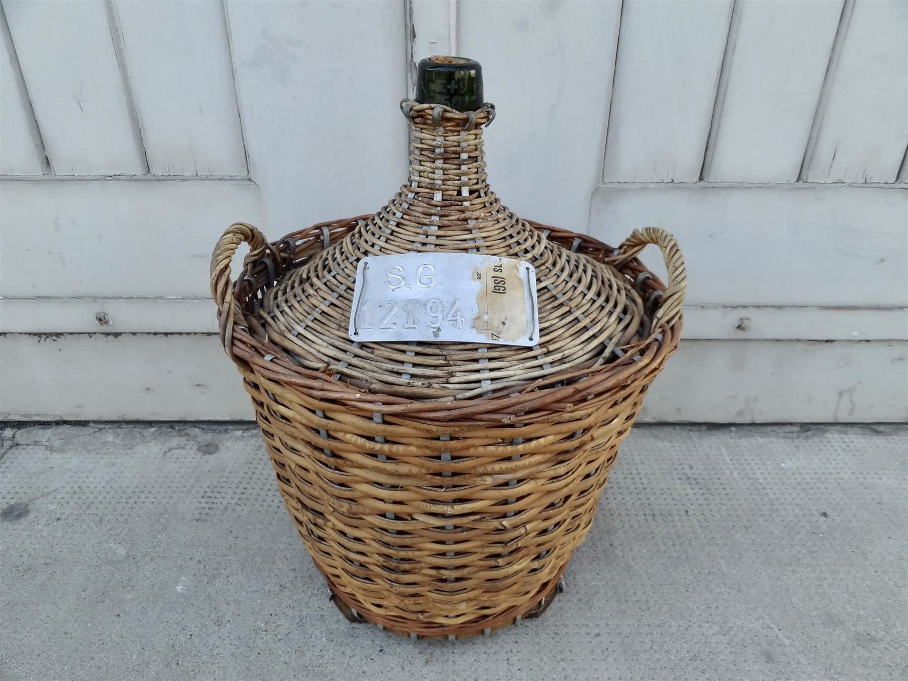 Bottiglie: alte Korbflasche geeicht 12 Liter 1958 – Usato da Kerzers venduto da Flaschenposten 1