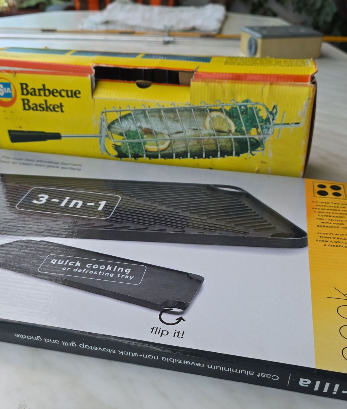 Elettrodomestici da cucina: Barbecue Basket and 3-in-1 Grill Pan – Nuovo e nell'imballaggio originale da Hinwil venduto da Ehretstock8