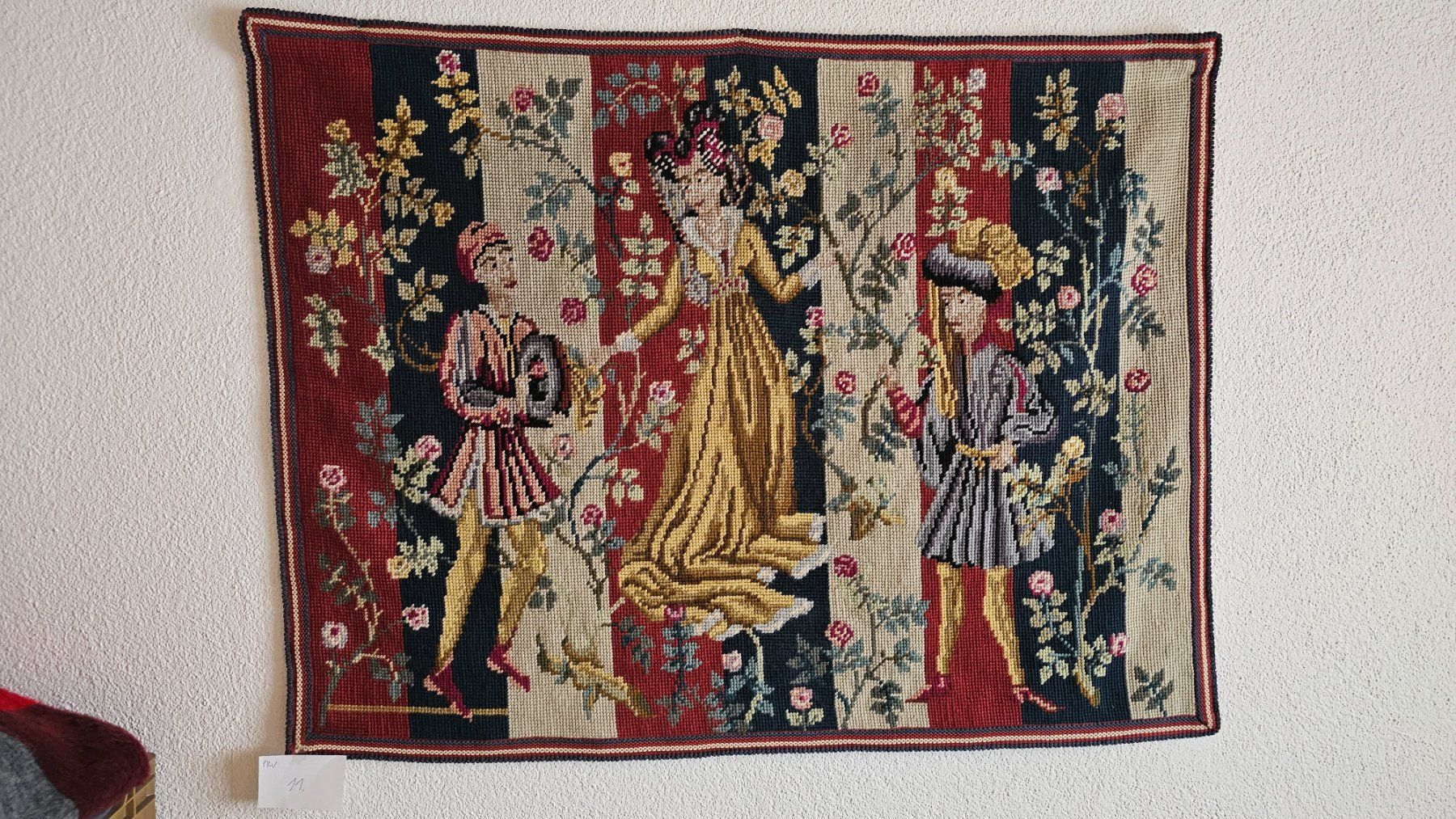Teppiche: Wandteppich Die Rosengabe – Gebraucht aus Diessenhofen von Osio