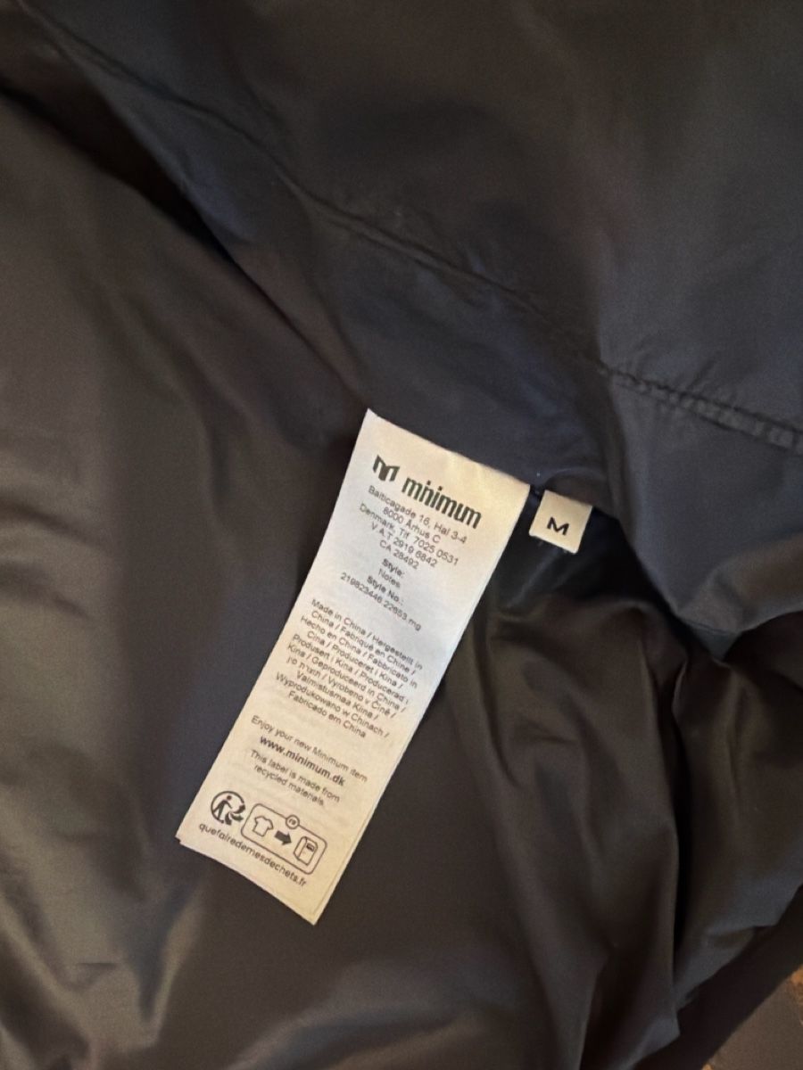 Jacken: Step Daunenjacke Gr. M / schwarz – Neu (gemäss Beschreibung) aus St. Gallen von Janeli. 6