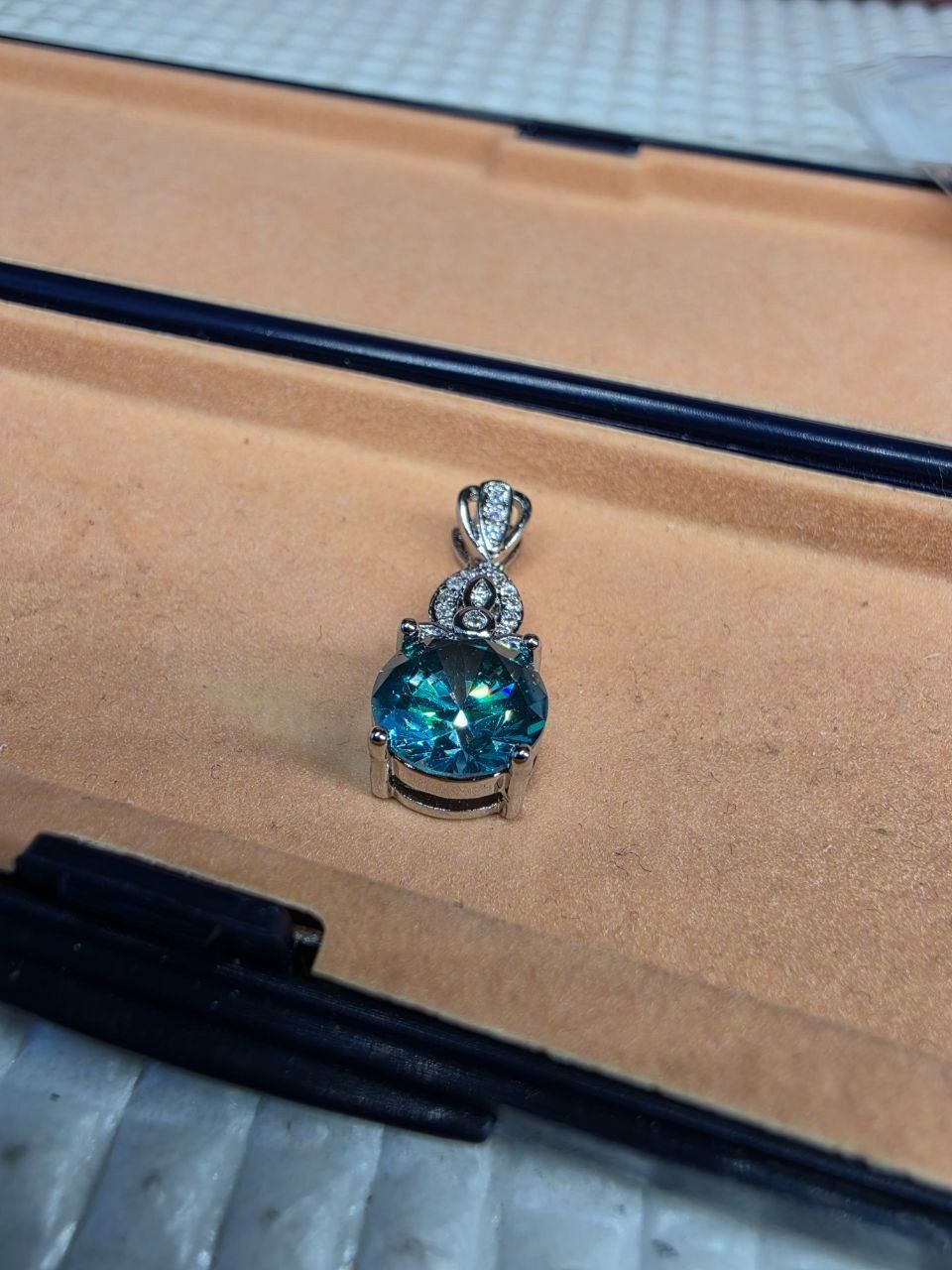 Catenine: Collier argent avec zircons – Nuovo e nell'imballaggio originale da Reconvilier venduto da Tsma67 7