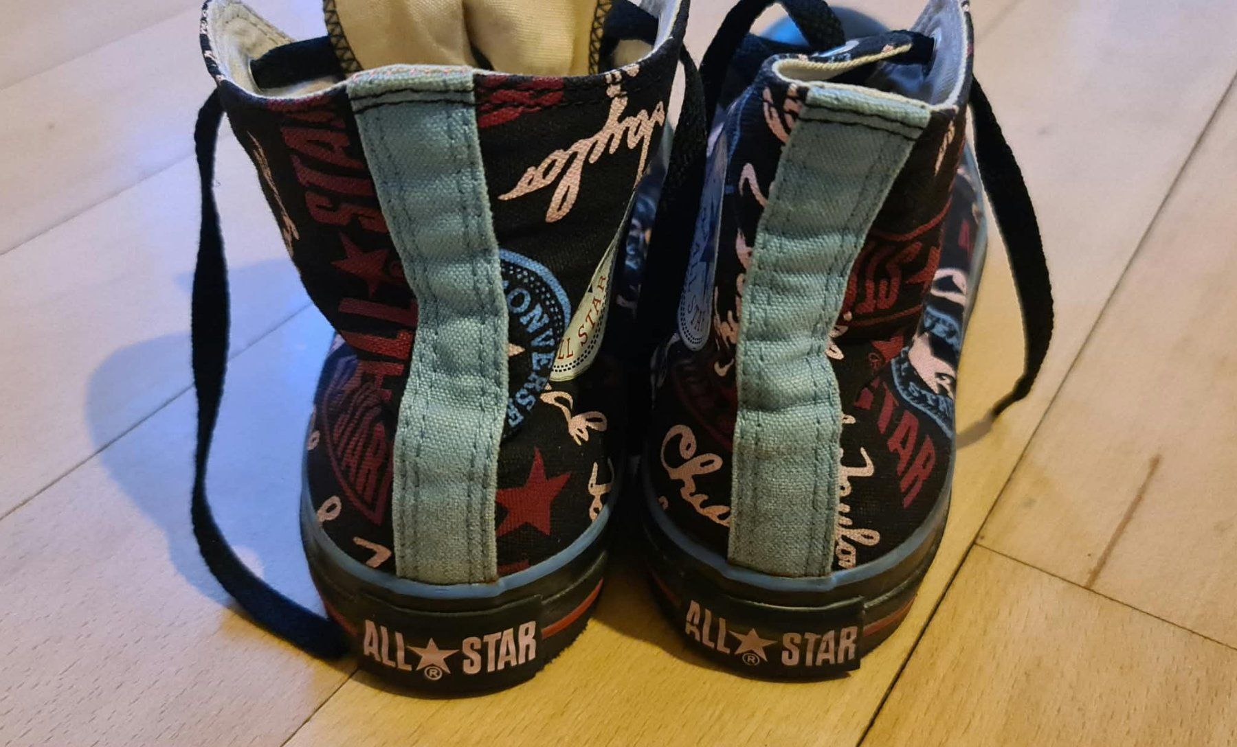Herrenschuhe: Converse Chuck Taylor High 37.5 – Gebraucht aus Wallisellen von ast_2cxw 2