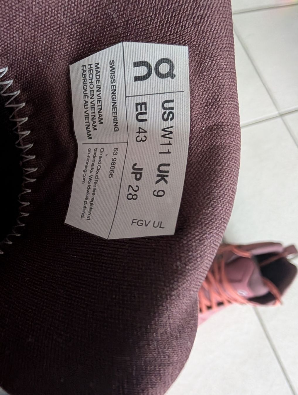 On Herrenschuhe: on Wanderschuhe Grösse 43 – Neu (gemäss Beschreibung) aus Luzern von haa_2ynz 2