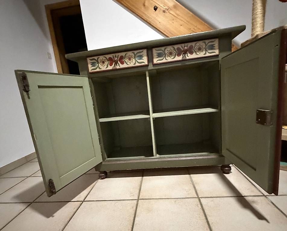 Kommoden: Kommode mit Bauernmalerei – Gebraucht aus Ottenbach von sandy007 1