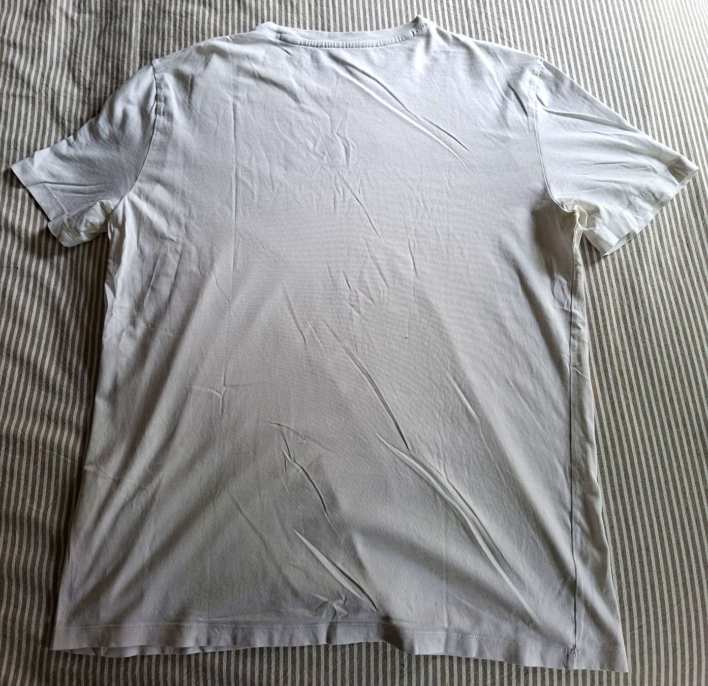 Armani T-shirt: Armani Exchange T-shirt – Usato da Morges venduto da Sakpen 1