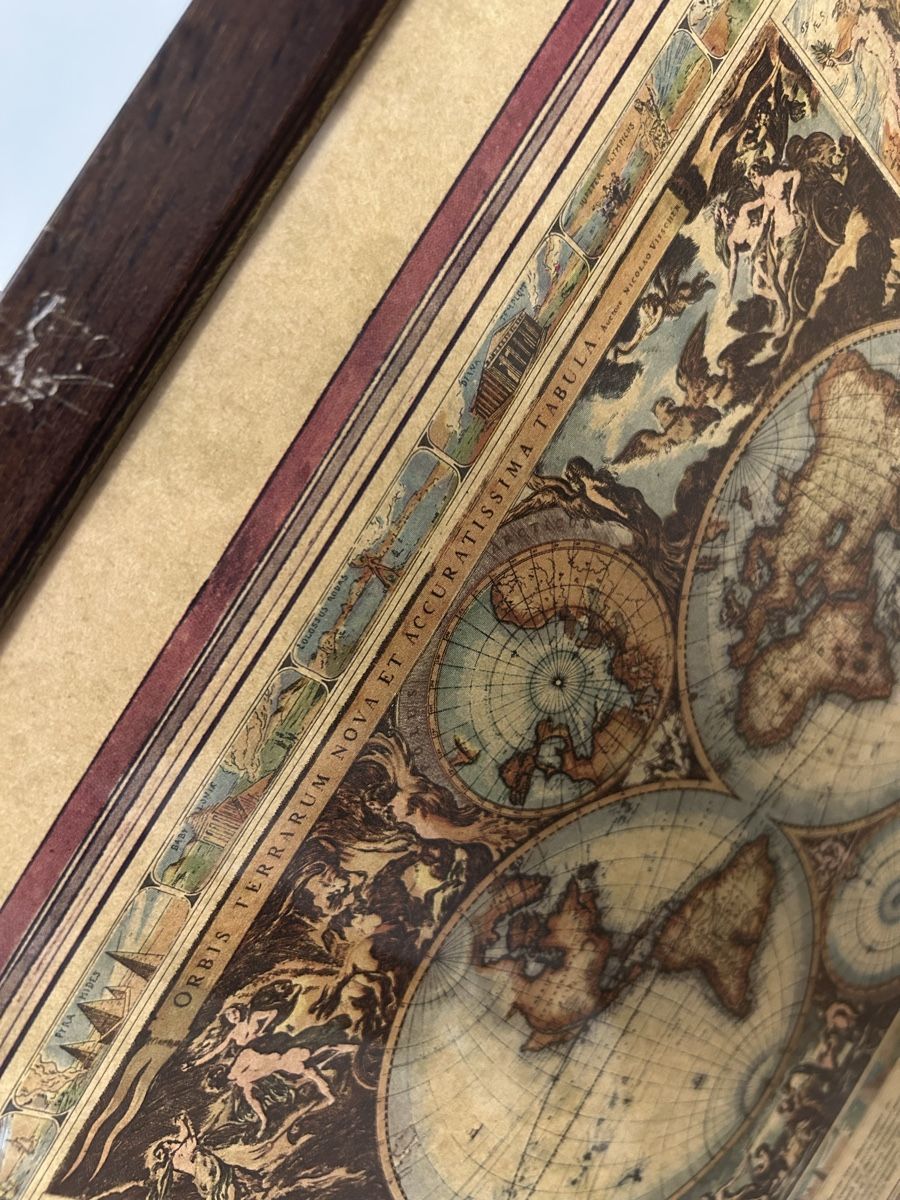 Poster & Bilder: Two Framed Antique Style World Maps, Decorative Prints – Gebraucht aus Zürich von gabriel_128 4